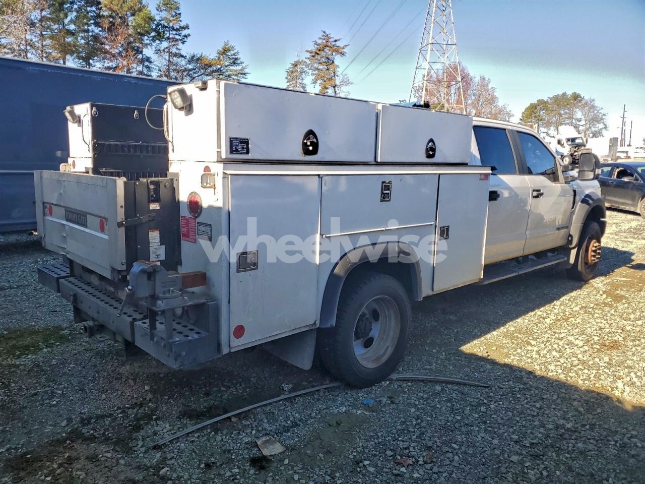 Photo 3 of 2019 FORD F450 SUPER DUTY UTILITY / SERVICE TRUCK (VIN 1FD0W4HT2KEC46716)