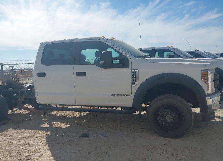 Photo 13 of 2019 Ford F-450 CHASSIS XL (VIN 1FD0W4HT7KEC47215)