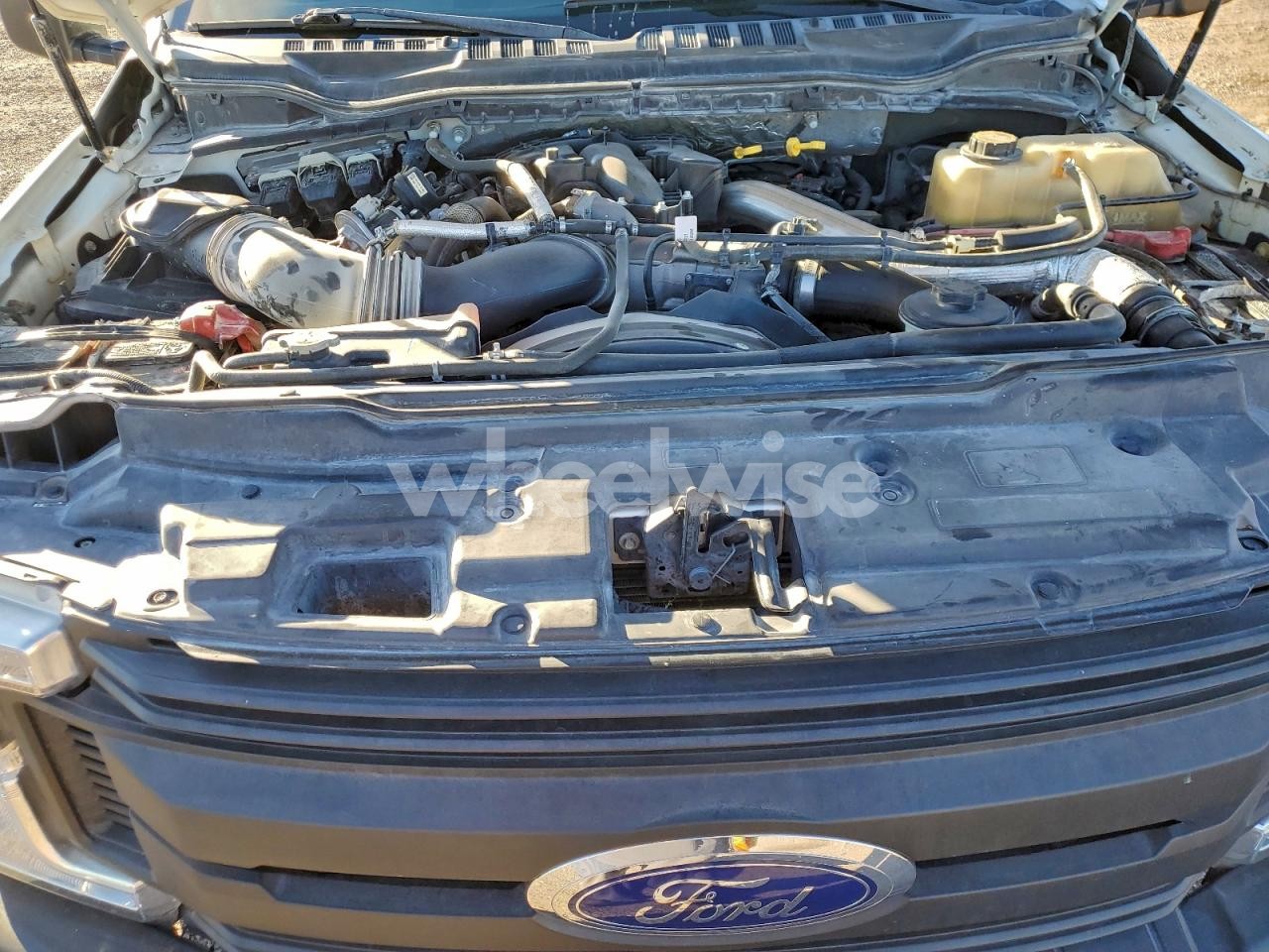 Photo 11 of 2018 FORD F550 FLATBED TRUCK (VIN 1FD0W5HT0JEB43055)