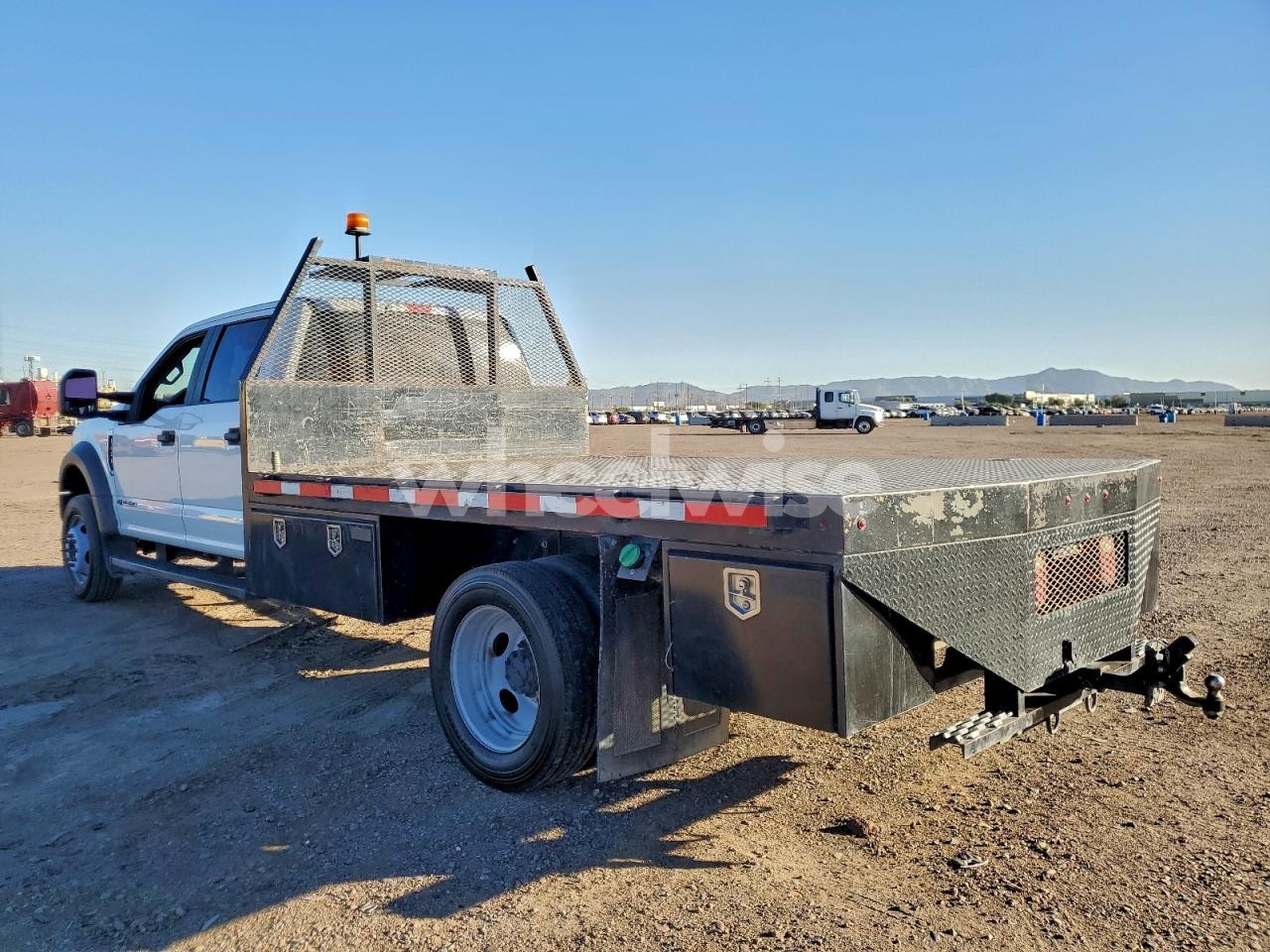 Photo 2 of 2018 FORD F550 FLATBED TRUCK (VIN 1FD0W5HT0JEB43055)