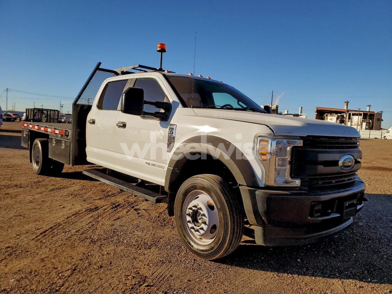 Photo 4 of 2018 FORD F550 FLATBED TRUCK (VIN 1FD0W5HT0JEB43055)