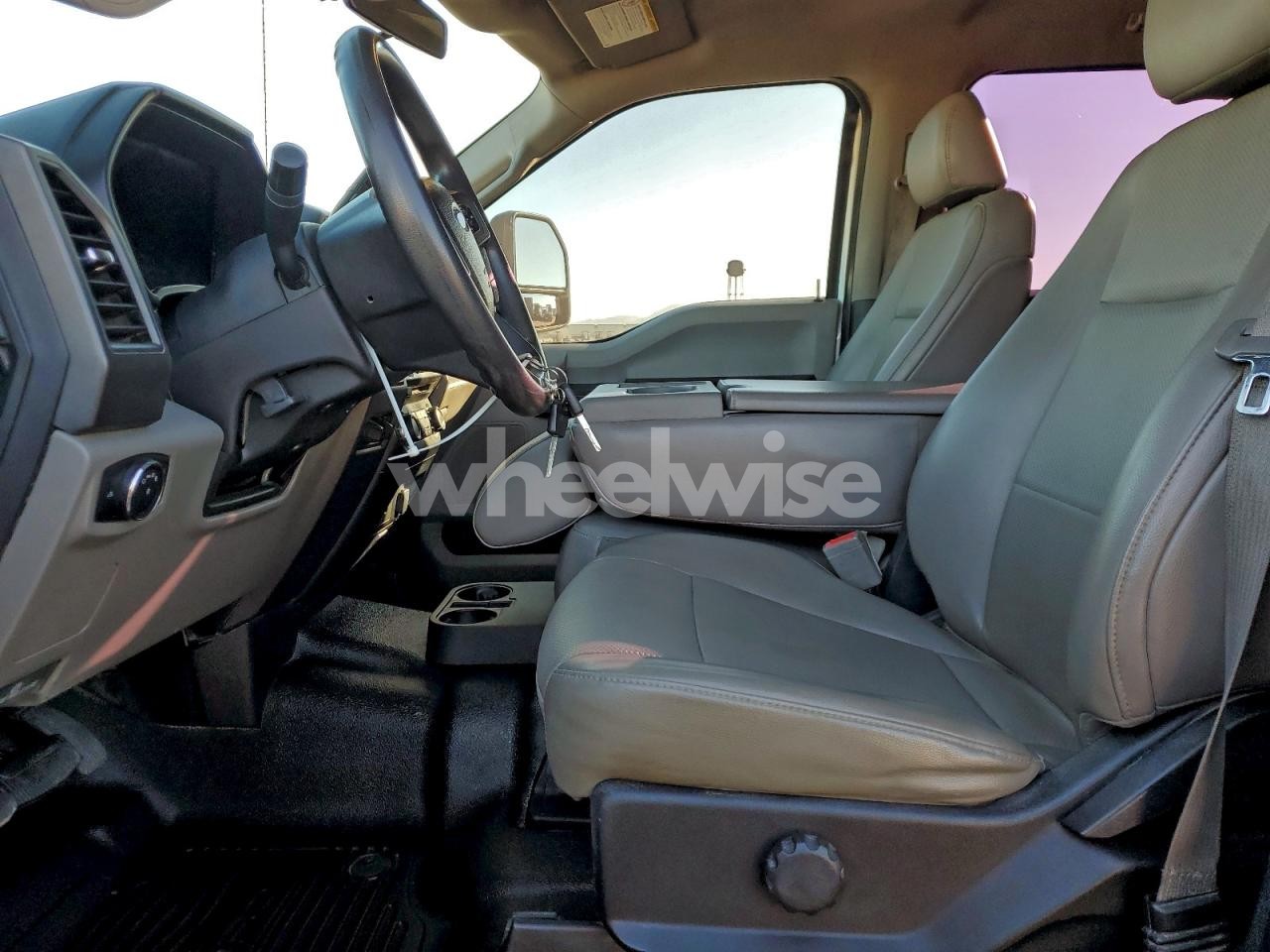 Photo 7 of 2018 FORD F550 FLATBED TRUCK (VIN 1FD0W5HT0JEB43055)