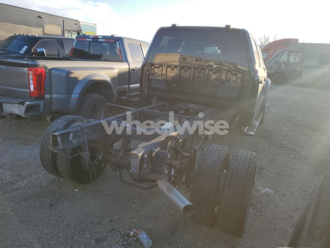 Photo 3 of 2022 FORD F550 SUPER DUTY TRUCK CAB AND CHASSIS (VIN 1FD0W5HT1NEC72511)