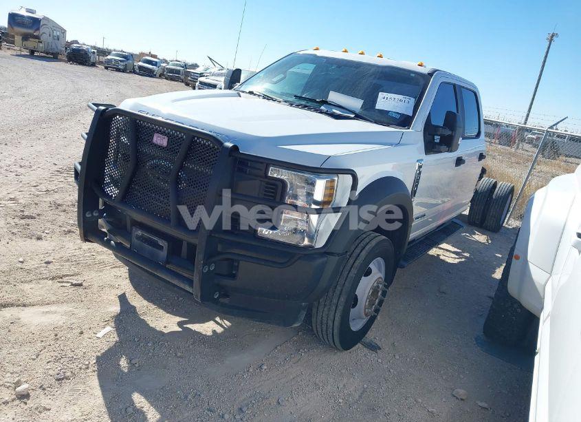 Photo 2 of 2018 Ford F-550 CHASSIS XL (VIN 1FD0W5HT3JEC67014)