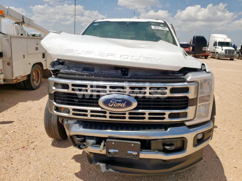Photo 3 of 2023 FORD F550 SUPER DUTY (VIN 1FD0W5HT6PEC04174)