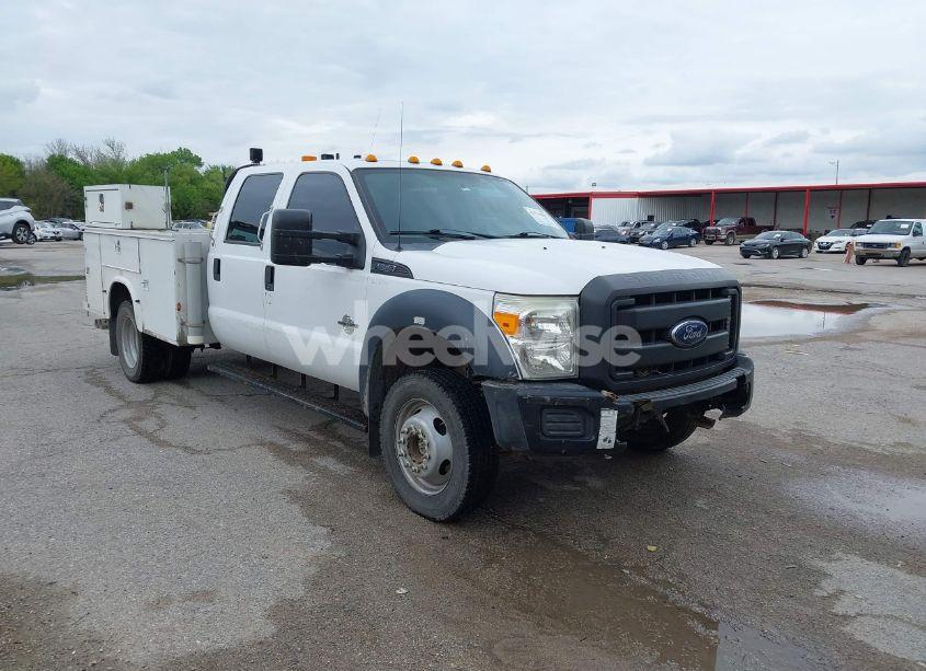2015 Ford F-550 CHASSIS XL (VIN 1FD0W5HTXFEC65722) main photo