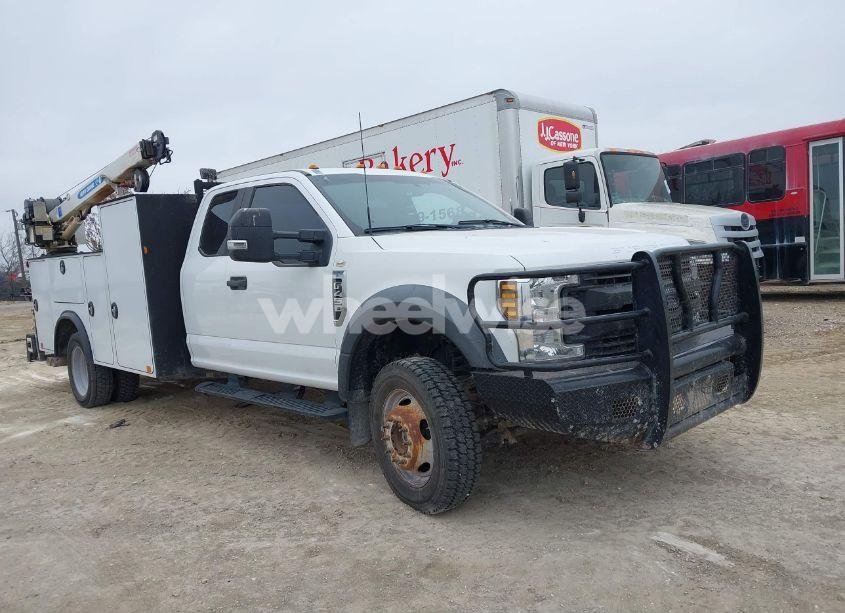 2019 Ford F-450 CHASSIS XL (VIN 1FD0X4HT6KED01357) main photo
