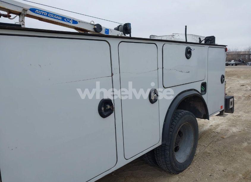 Photo 11 of 2019 Ford F-450 CHASSIS XL (VIN 1FD0X4HT6KED01357)