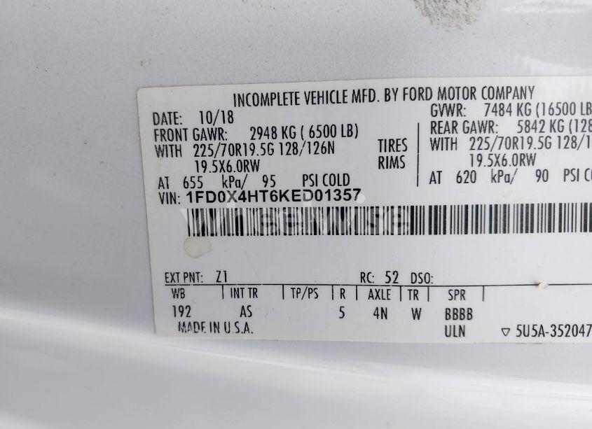 Photo 8 of 2019 Ford F-450 CHASSIS XL (VIN 1FD0X4HT6KED01357)