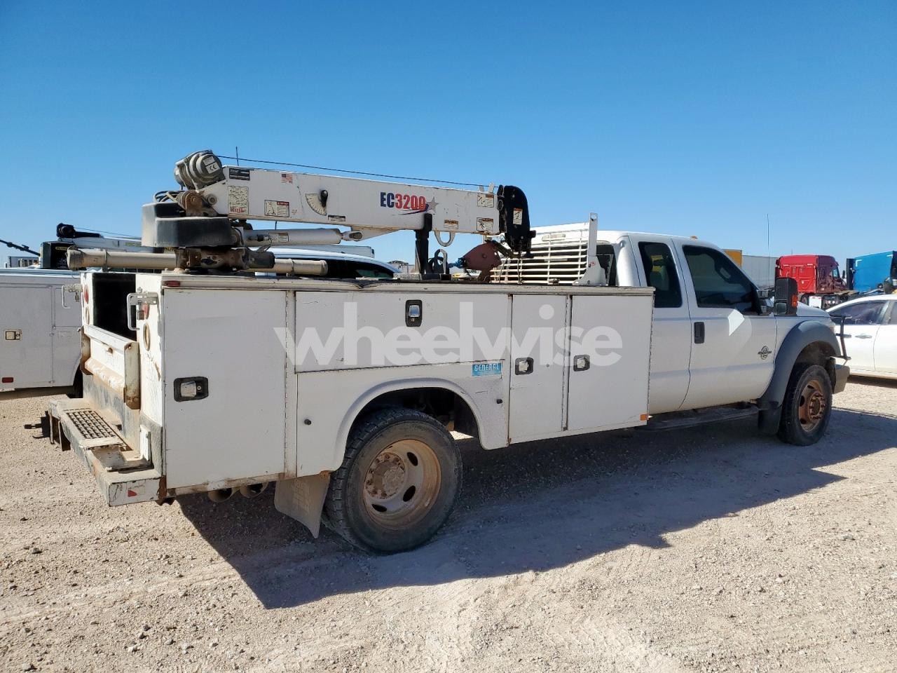Photo 3 of 2015 FORD F550 SUPER DUTY UTILITY / SERVICE TRUCK (VIN 1FD0X5HT1FEB82547)
