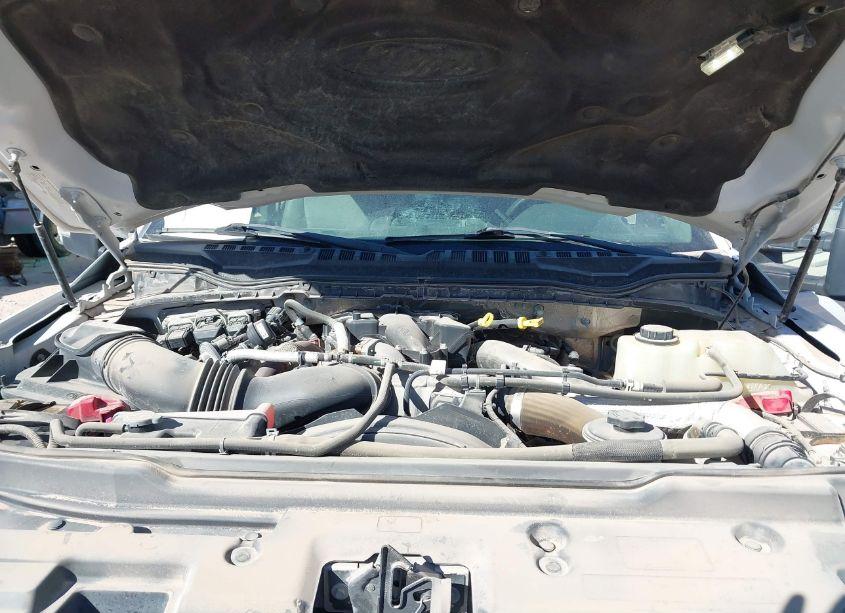 Photo 9 of 2017 Ford F-550 CHASSIS XL (VIN 1FD0X5HT1HEC86944)