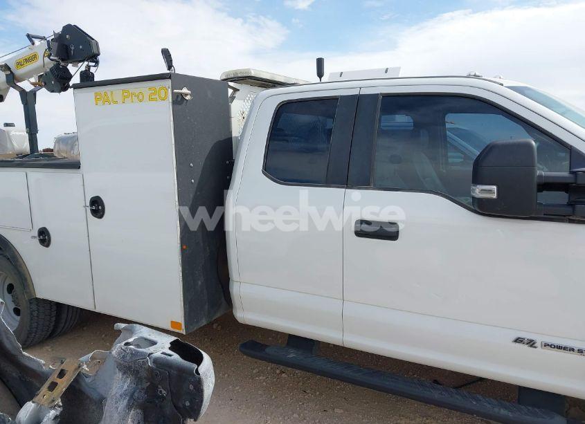 Photo 12 of 2020 Ford F-550 CHASSIS XL (VIN 1FD0X5HT2LEE88328)