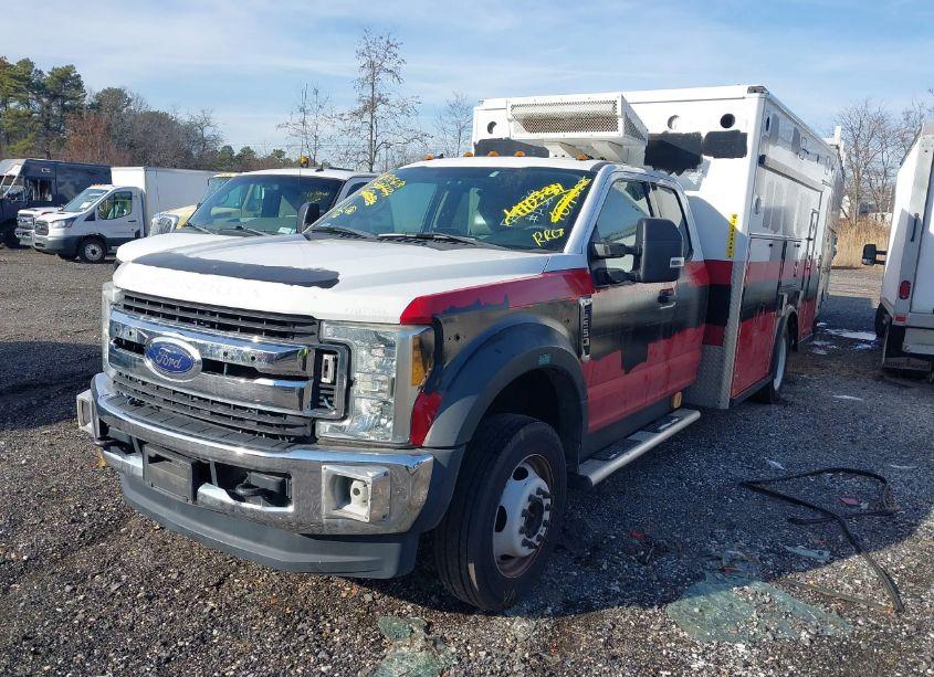 Photo 2 of 2017 Ford F-550 CHASSIS XLT (VIN 1FD0X5HT7HEB54397)