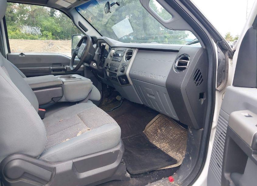 Photo 7 of 2016 Ford F-550 CHASSIS XLT (VIN 1FD0X5HY3GEB17115)