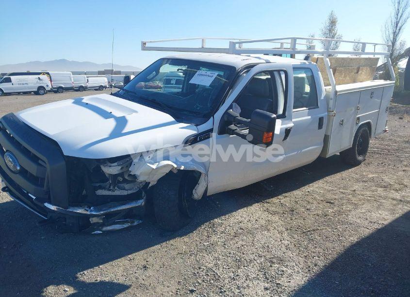 Photo 2 of 2016 Ford F-250 XL (VIN 1FD7W2A68GED17013)