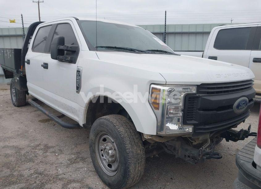 2019 Ford F-250 XL (VIN 1FD7W2B61KEG48734) main photo
