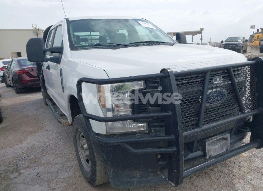 2019 Ford F-250 XL (VIN 1FD7W2B61KEG48748) main photo