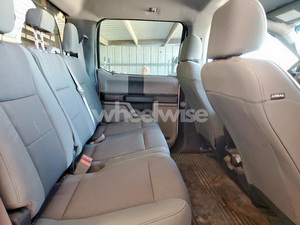 Photo 10 of 2018 FORD F250 UTILITY / SERVICE TRUCK (VIN 1FD7W2B66JED05352)