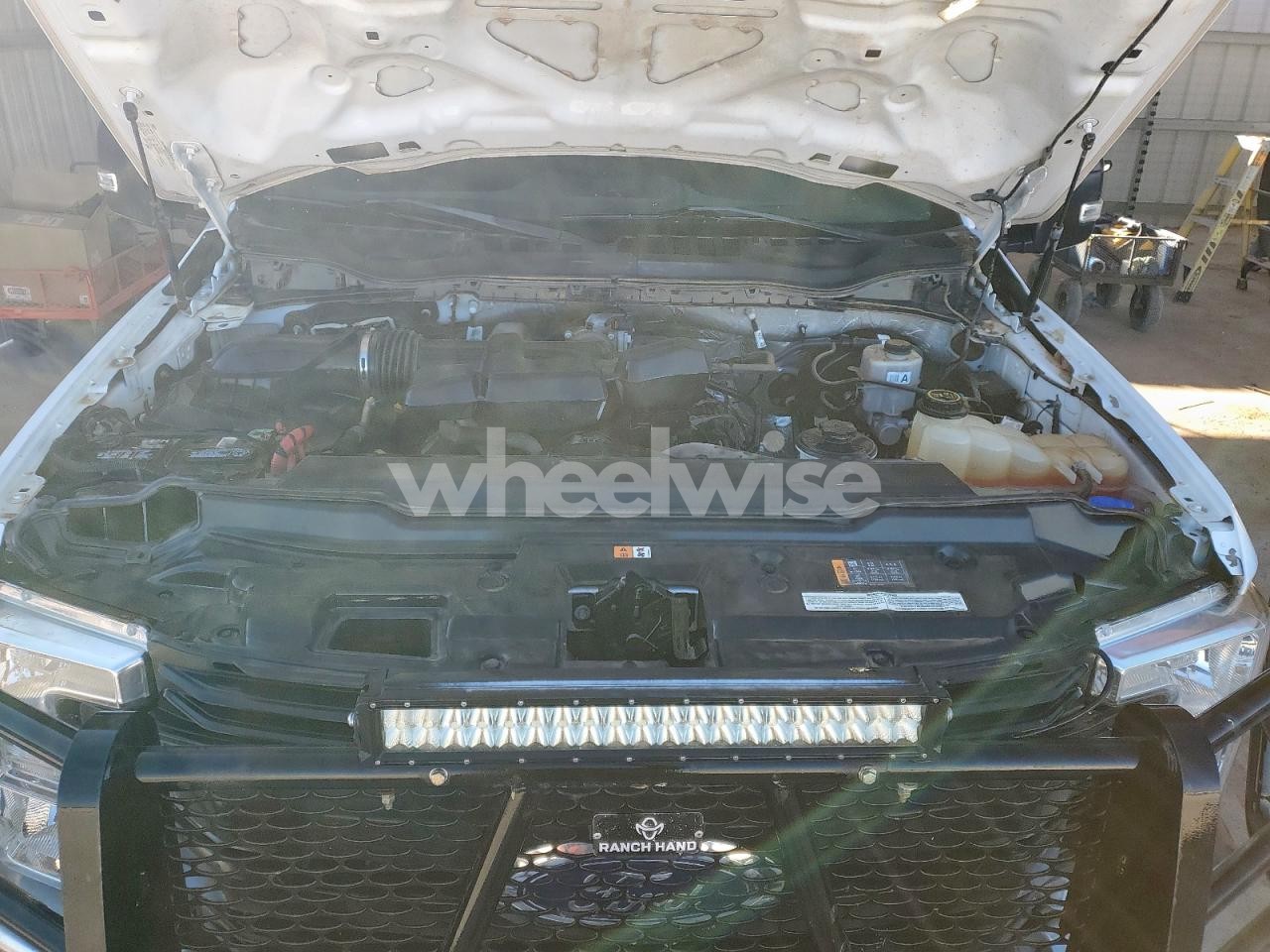 Photo 11 of 2018 FORD F250 UTILITY / SERVICE TRUCK (VIN 1FD7W2B66JED05352)