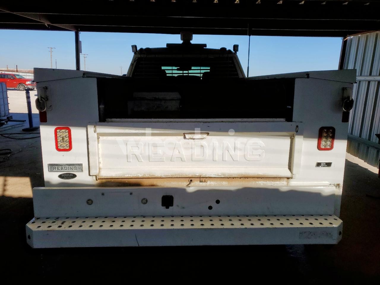 Photo 6 of 2018 FORD F250 UTILITY / SERVICE TRUCK (VIN 1FD7W2B66JED05352)