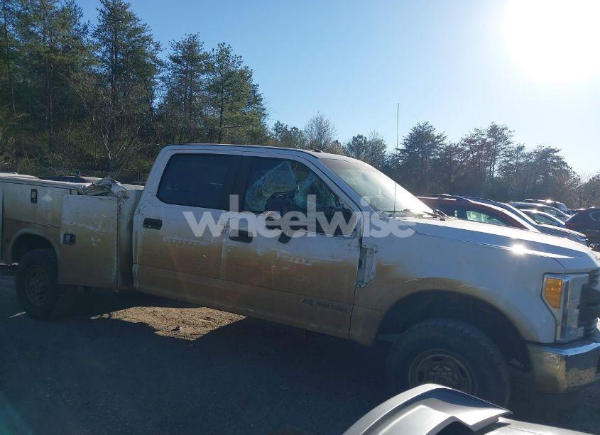 Photo 6 of 2017 Ford F-250 XL (VIN 1FD7W2BT0HEE98873)