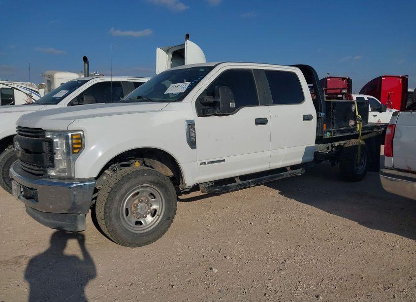 Photo 2 of 2019 Ford F-250 XL (VIN 1FD7W2BT0KEF53104)