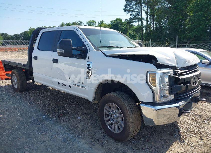 2019 Ford F-250 XL (VIN 1FD7W2BT3KEE14424) main photo