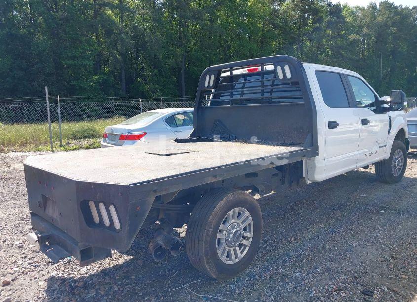 Photo 4 of 2019 Ford F-250 XL (VIN 1FD7W2BT3KEE14424)