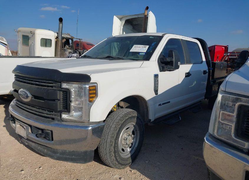 Photo 2 of 2019 Ford F-250 XL (VIN 1FD7W2BT9KEF53098)