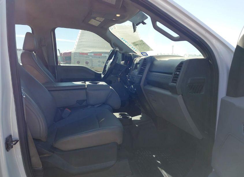 Photo 5 of 2019 Ford F-250 XL (VIN 1FD7W2BT9KEF53098)