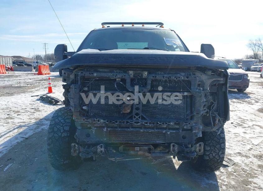 Photo 13 of 2017 Ford F-350 CHASSIS XLT (VIN 1FD7W3FT2HEE82917)