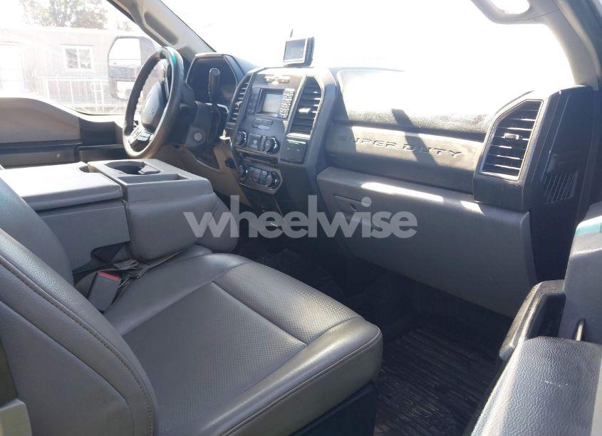 Photo 5 of 2017 Ford F-250 XL (VIN 1FD7X2A62HEB54633)