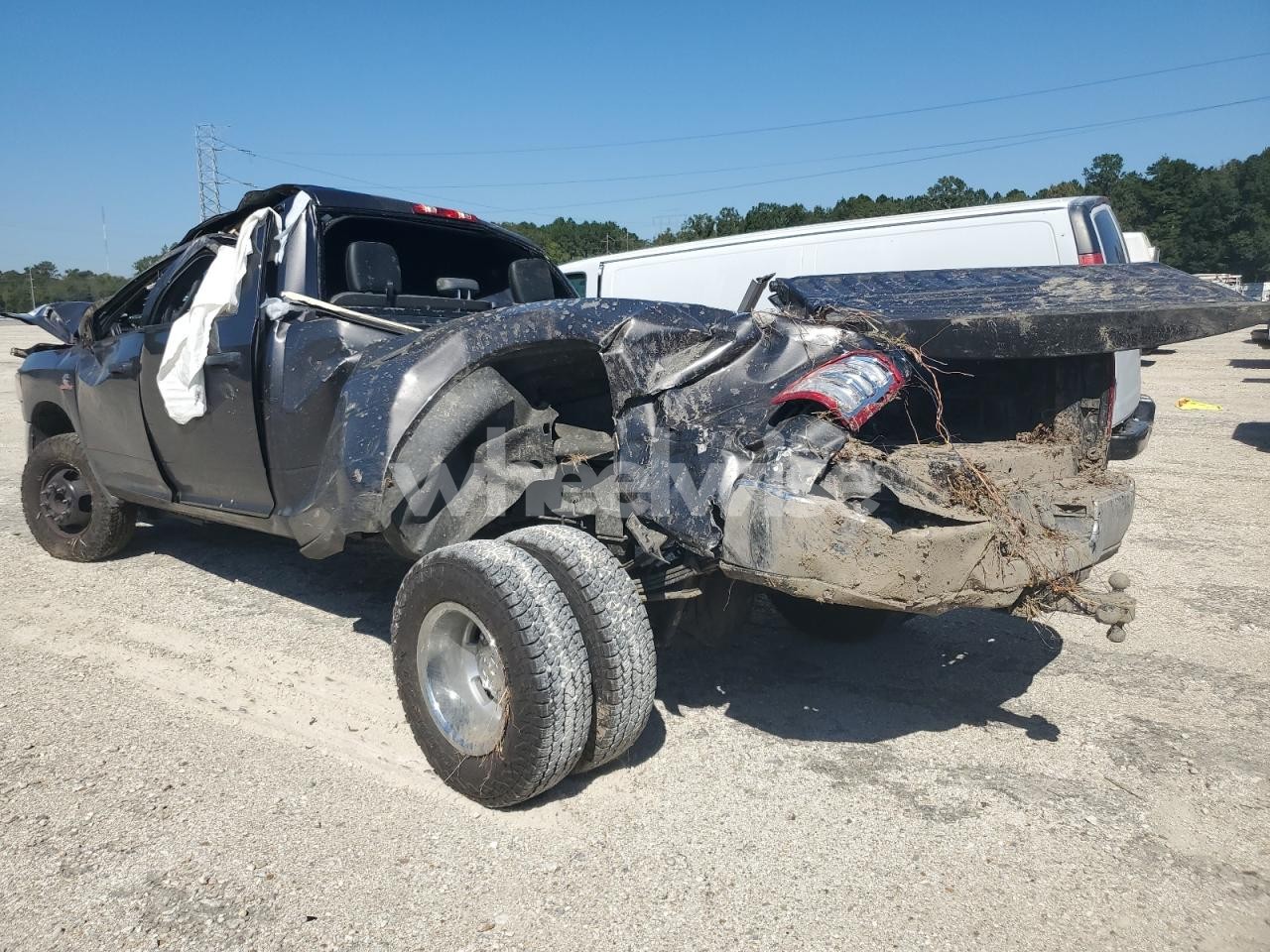 Photo 2 of 2024 RAM 3500 TRADESMAN (VIN 1FD7X2A63GED44780)