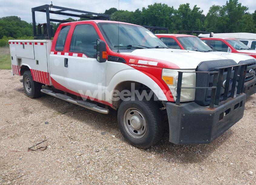 2016 Ford F-250 XL (VIN 1FD7X2B65GEC87433) main photo