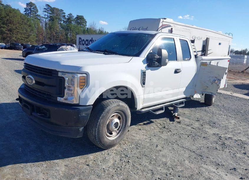 Photo 2 of 2018 Ford F-250 (VIN 1FD7X2B6XJEC27137)