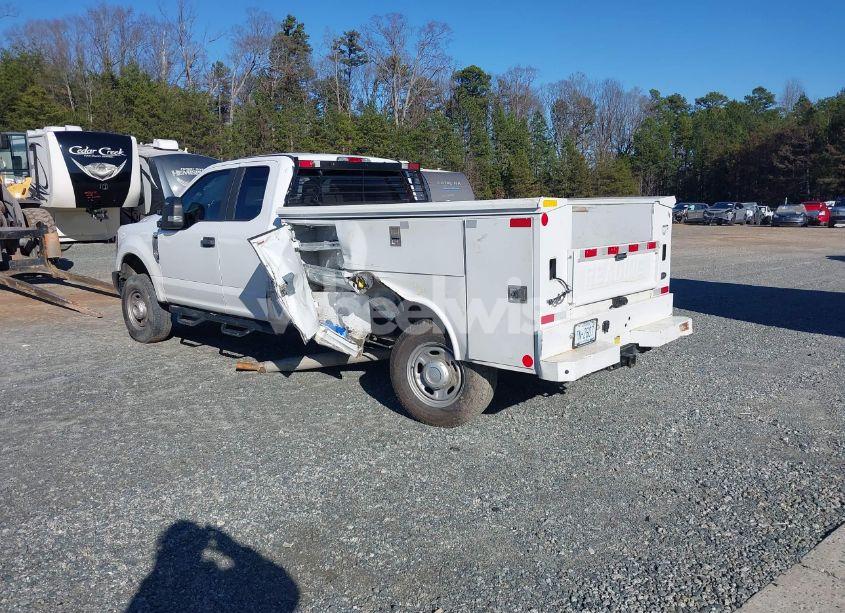 Photo 3 of 2018 Ford F-250 (VIN 1FD7X2B6XJEC27137)