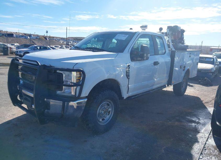 Photo 2 of 2019 Ford F-350 XL (VIN 1FD7X3B68KEC60063)