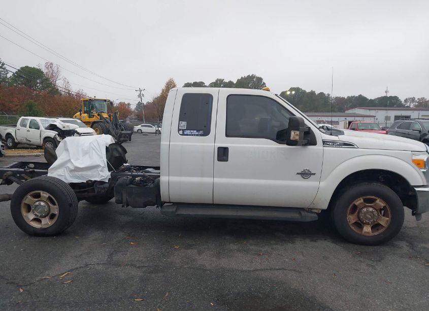 Photo 14 of 2014 Ford F-350 CHASSIS XLT (VIN 1FD7X3ET7EEB28756)