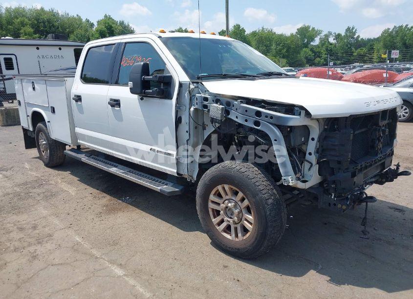 2017 Ford F-350 XLT (VIN 1FD8W3BT9HED79679) main photo