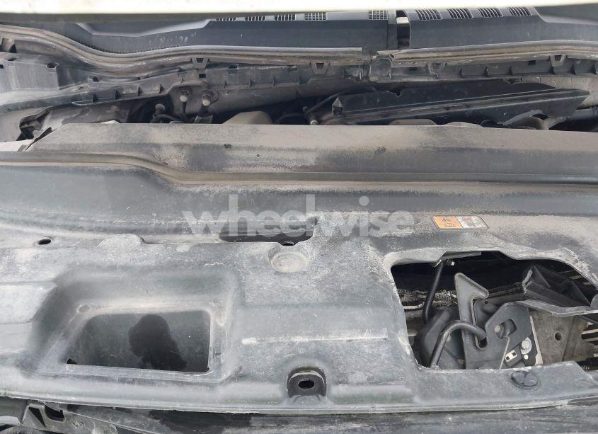 Photo 10 of 2019 Ford F-350 CHASSIS XL (VIN 1FD8W3E68KEG58778)