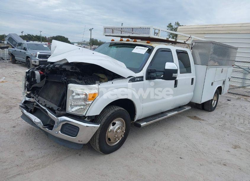 Photo 2 of 2016 Ford F-350 CHASSIS XL (VIN 1FD8W3G64GEC05567)