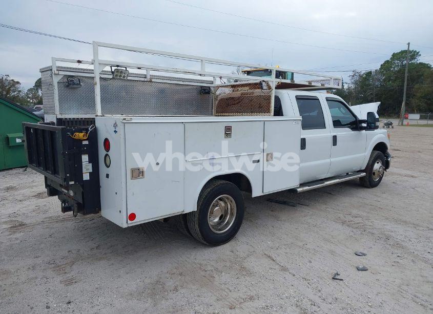 Photo 4 of 2016 Ford F-350 CHASSIS XL (VIN 1FD8W3G64GEC05567)