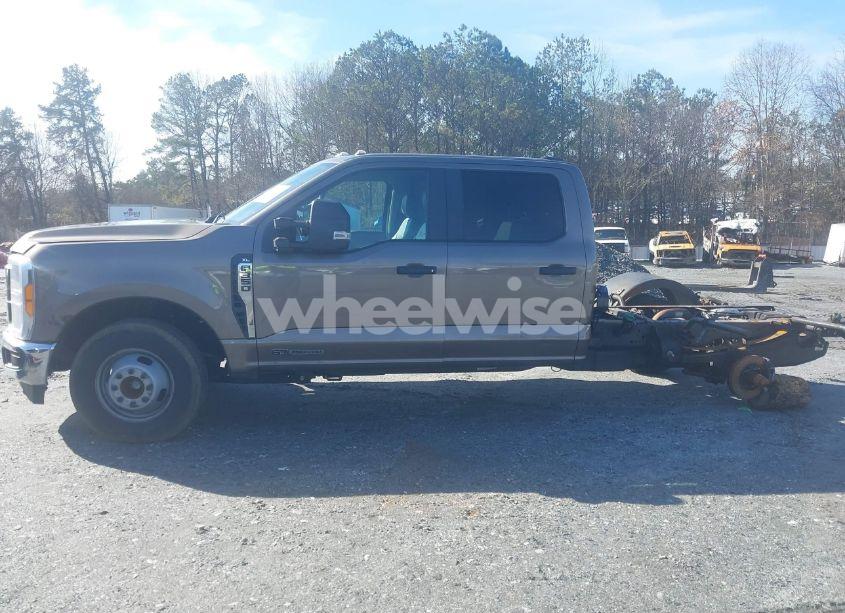 Photo 14 of 2023 Ford F-350 CHASSIS XL (VIN 1FD8W3GT4PEC55200)