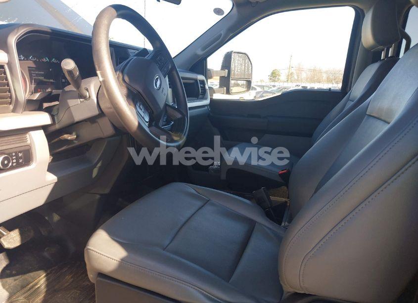 Photo 7 of 2023 Ford F-350 CHASSIS XL (VIN 1FD8W3GT6PEC55196)
