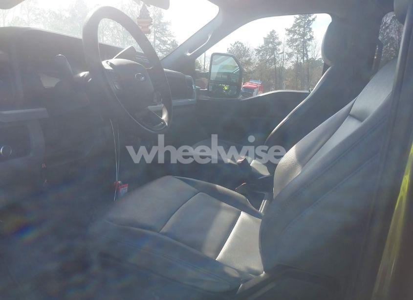 Photo 6 of 2023 Ford F-350 CHASSIS XL (VIN 1FD8W3GT8PEC55202)
