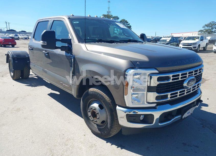 2023 Ford F-350 CHASSIS XL (VIN 1FD8W3GTXPEC55198) main photo