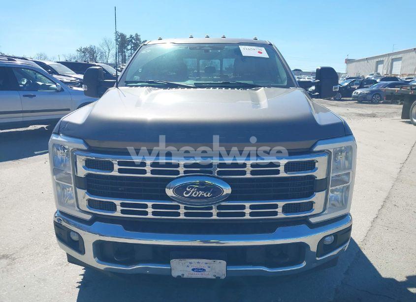 Photo 11 of 2023 Ford F-350 CHASSIS XL (VIN 1FD8W3GTXPEC55198)