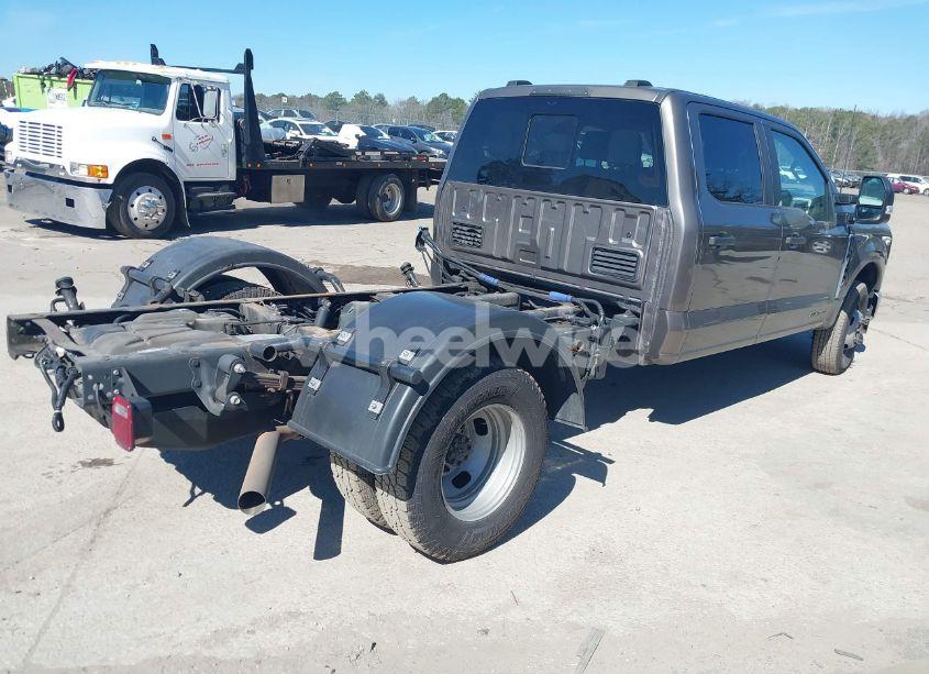 Photo 4 of 2023 Ford F-350 CHASSIS XL (VIN 1FD8W3GTXPEC55198)