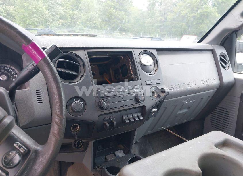 Photo 16 of 2014 Ford F-350 CHASSIS XL (VIN 1FD8W3H67EEA80804)