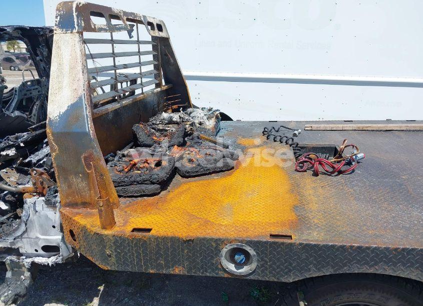 Photo 8 of 2018 Ford F-350 CHASSIS XL (VIN 1FD8W3HT0JEC27576)